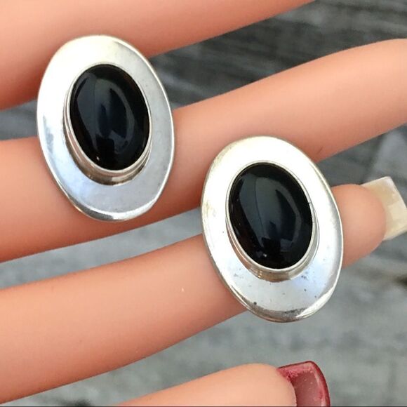 Vintage Jewelry - 925 Sterling Silver Black Onyx Taxco Mexico Earrings Vintage Oval Pierced 1200